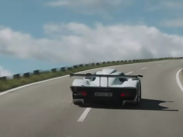  Porsche 911 GT1 Strassenversion opuściło muzeum
